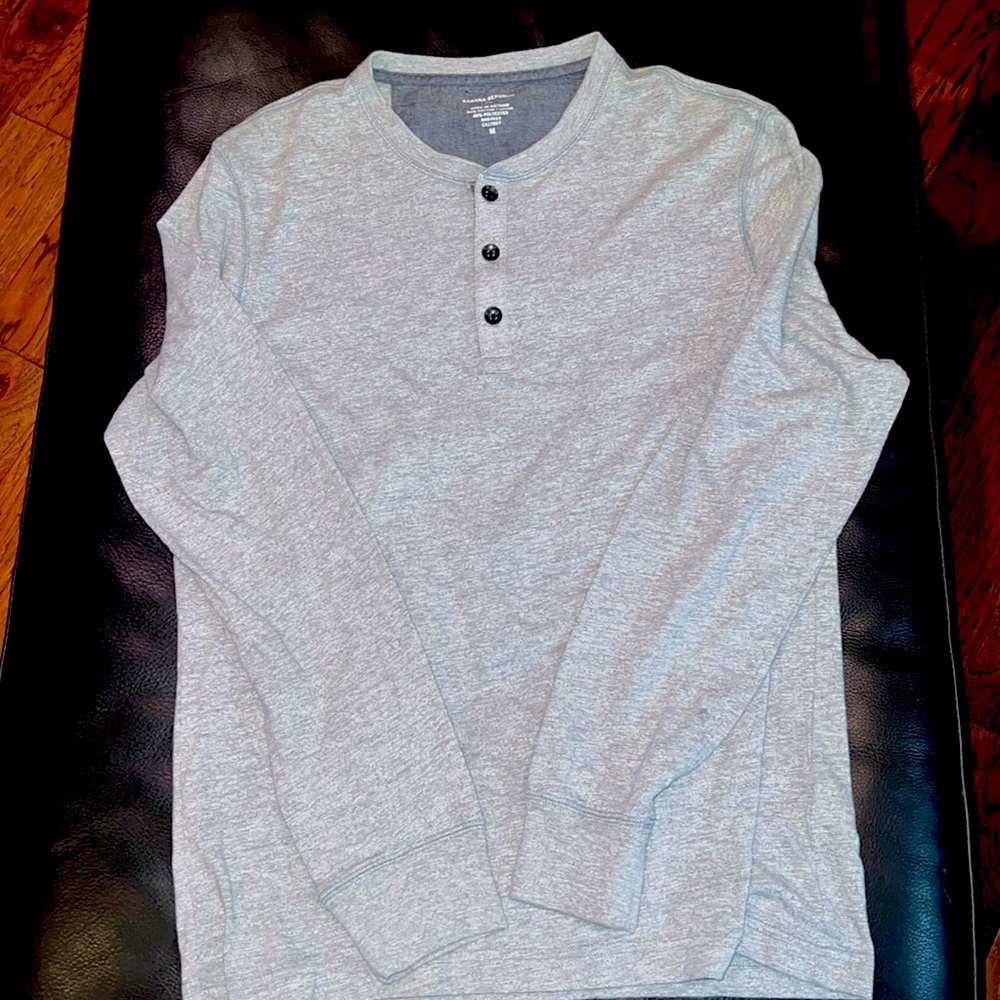 Banana Republic long sleeve t shirt